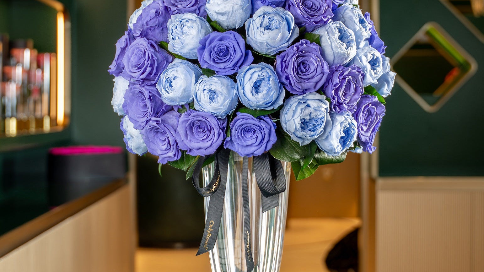 Rose Bouquet Ideas: From a Single Gesture to a Grand Declaration