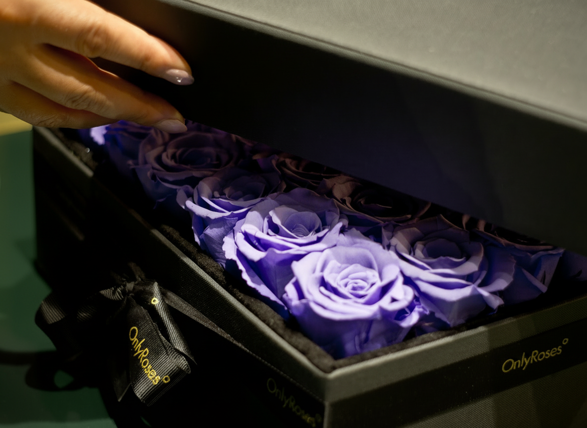 First anniversary red roses luxury box