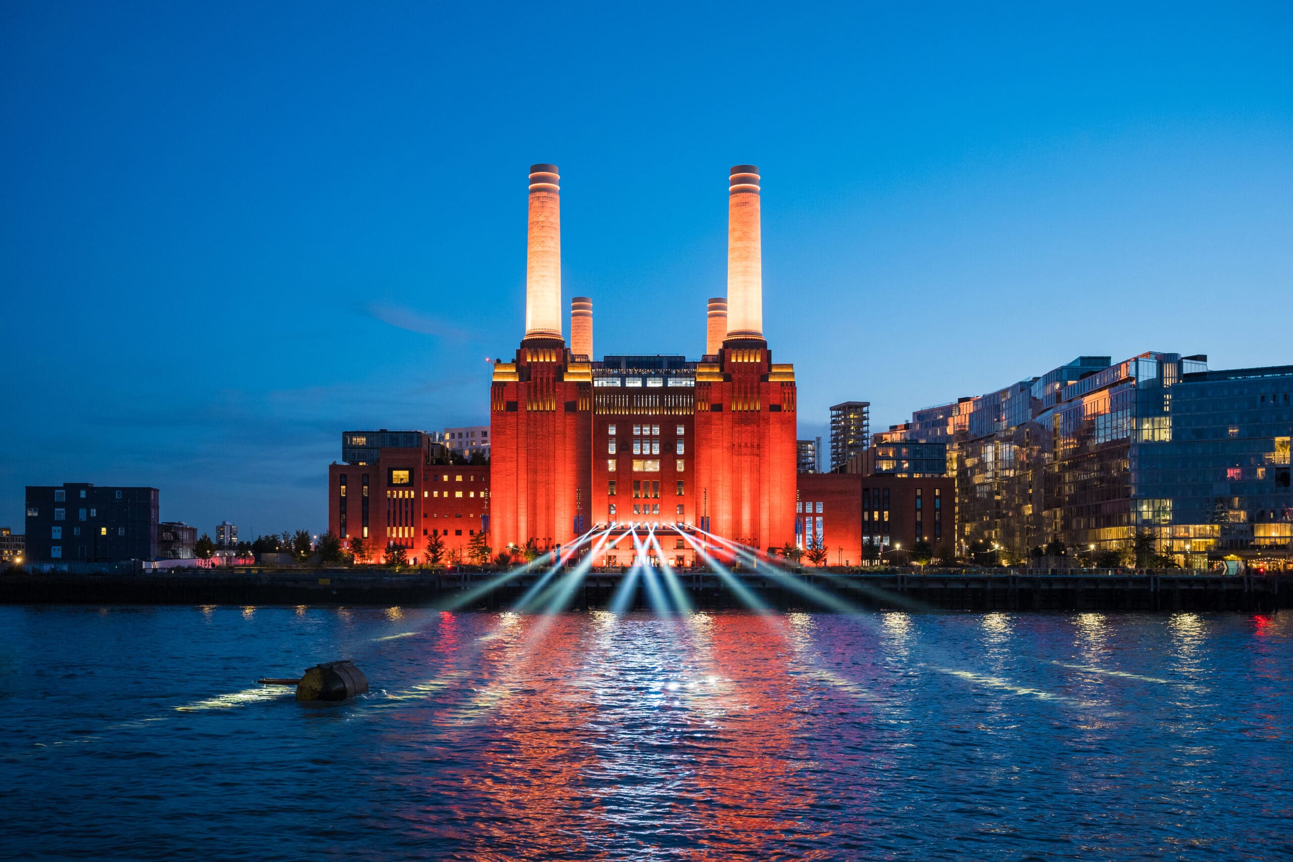 Luxury Roses Delivered in Battersea