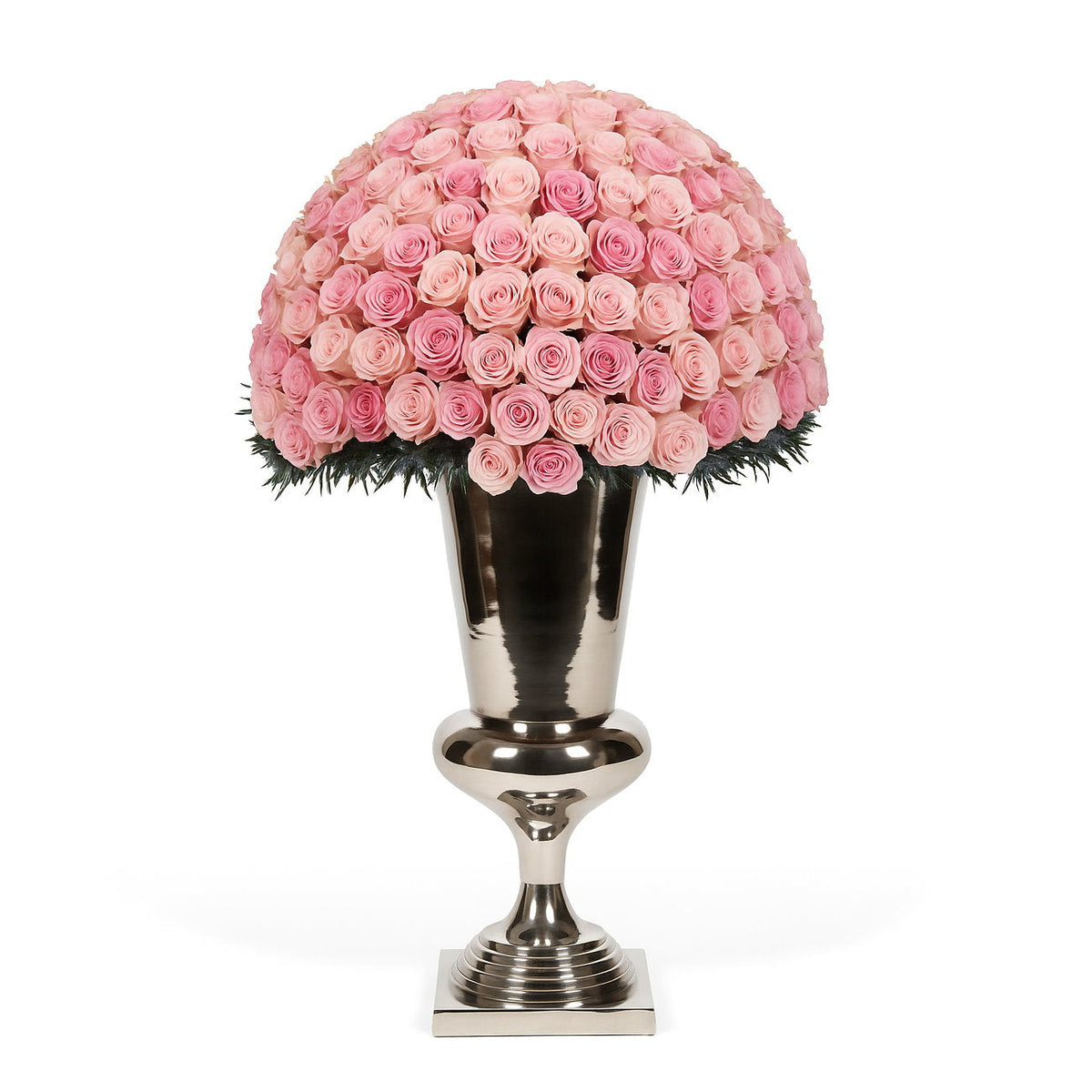 5000 Roses Classic Rose Coliseum - Pink | Luxury Roses | OnlyRoses UK